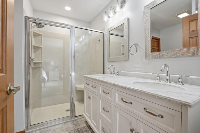 1345 Mccoy Drive, Schererville, IN 46375