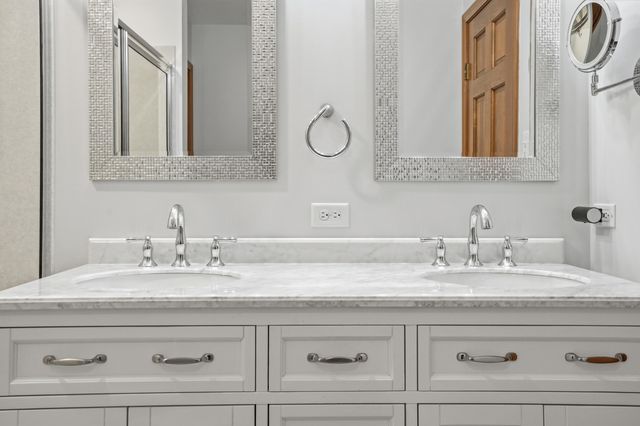 1345 Mccoy Drive, Schererville, IN 46375