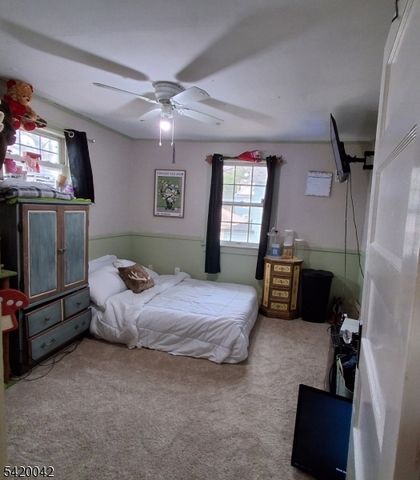 10 Governor Haines St, Hamburg Boro, NJ 07419