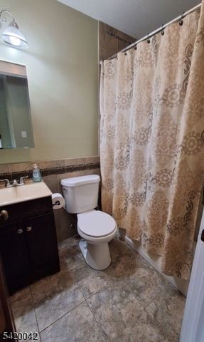 10 Governor Haines St, Hamburg Boro, NJ 07419