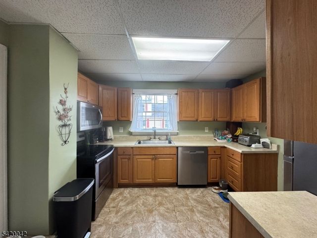 10 Governor Haines St, Hamburg Boro, NJ 07419