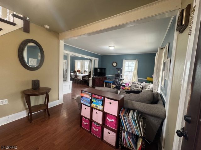 10 Governor Haines St, Hamburg Boro, NJ 07419