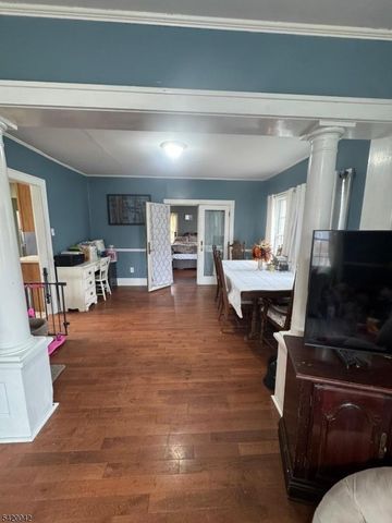 10 Governor Haines St, Hamburg Boro, NJ 07419