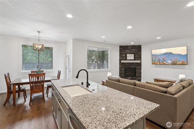 126 Zephyr Drive, Silverlake, WA 98645