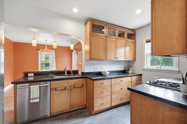 422 Sidney Street, Madison, WI 53703