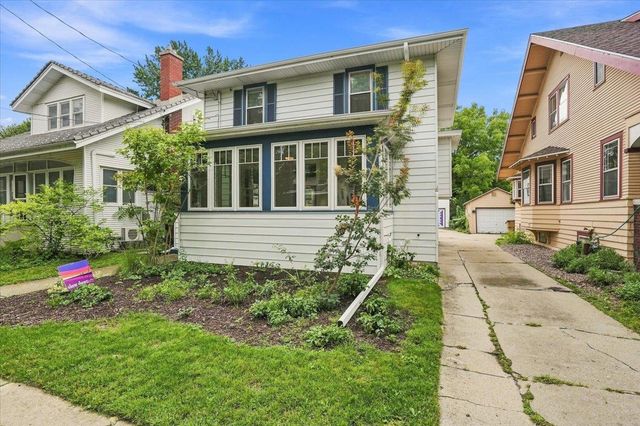 422 Sidney Street, Madison, WI 53703