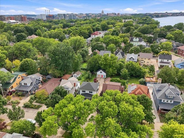 422 Sidney Street, Madison, WI 53703