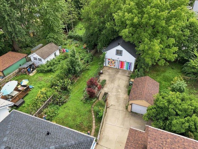 422 Sidney Street, Madison, WI 53703