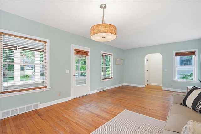 422 Sidney Street, Madison, WI 53703