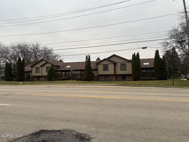 5913 - 5919 Staghorn Drive, Toledo, OH 43614