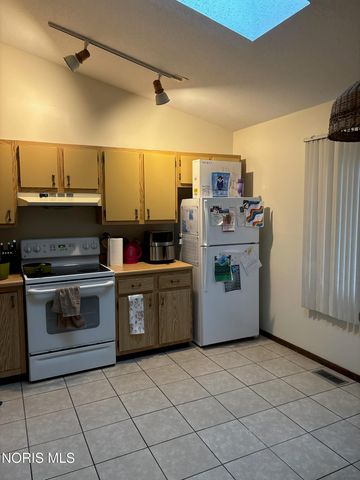 5913 - 5919 Staghorn Drive, Toledo, OH 43614