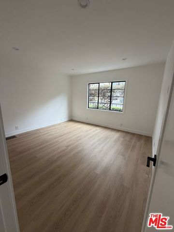 8730 Holloway Drive, West Hollywood, CA 90069