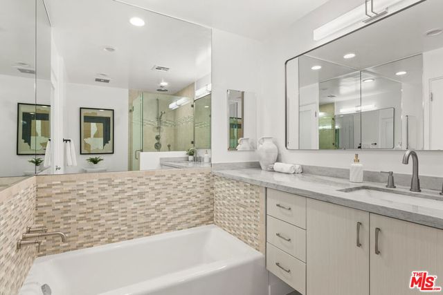 8787 Shoreham Drive 109, West Hollywood, CA 90069