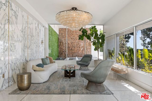 8787 Shoreham Drive 109, West Hollywood, CA 90069