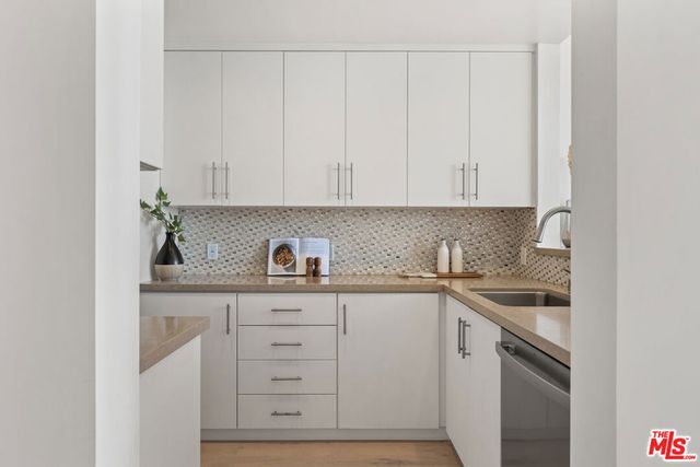 8787 Shoreham Drive 109, West Hollywood, CA 90069