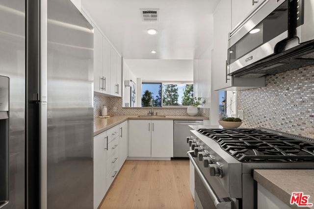 8787 Shoreham Drive 109, West Hollywood, CA 90069