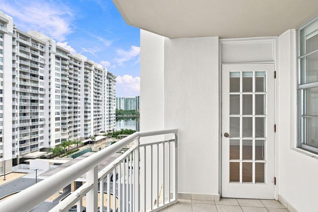18021 Biscayne Boulevard 901, Aventura, FL 33160