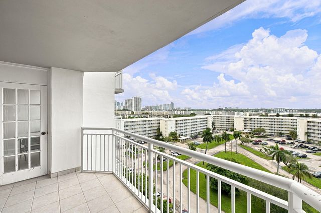 18021 Biscayne Boulevard 901, Aventura, FL 33160