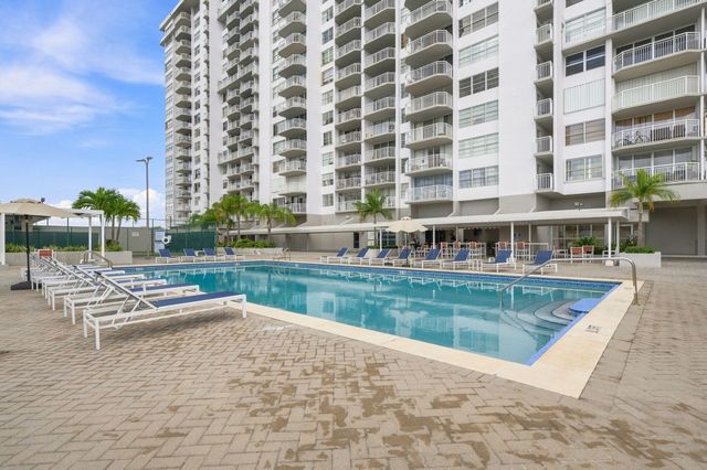 18021 Biscayne Boulevard 901, Aventura, FL 33160