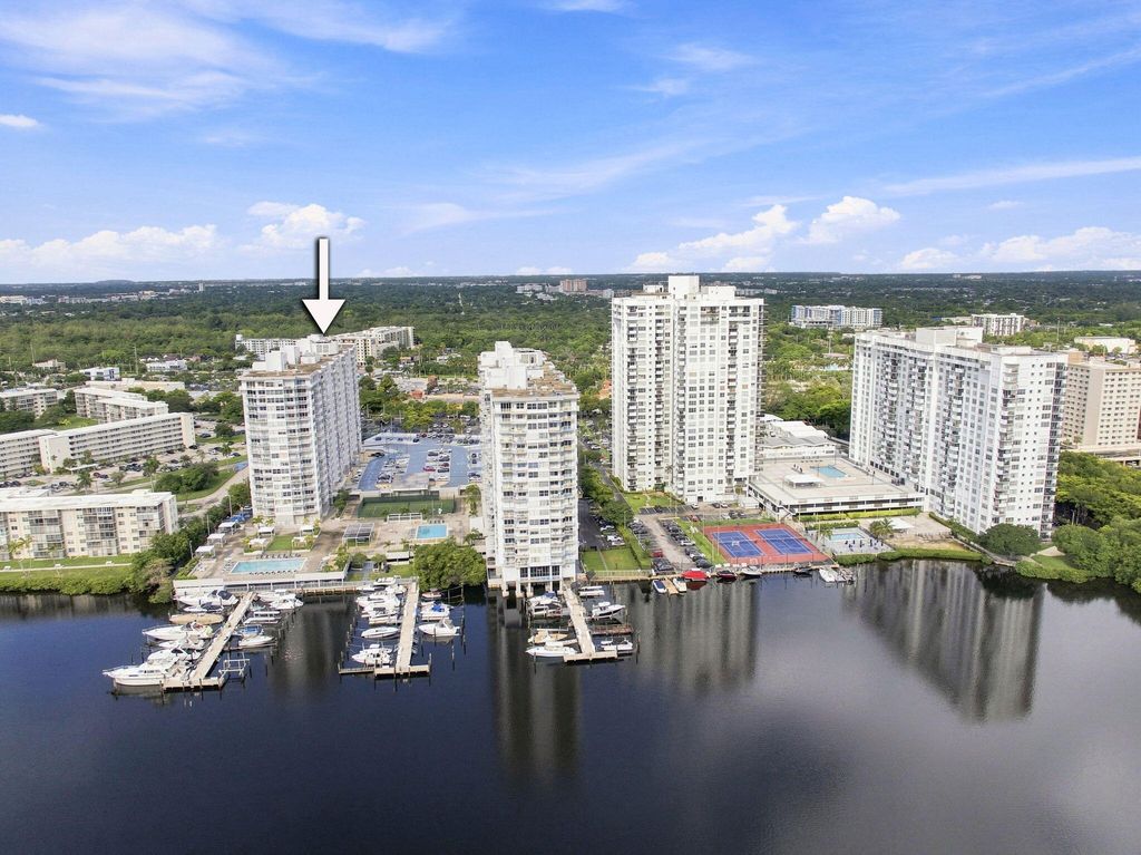 18021 Biscayne Boulevard 901, Aventura, FL 33160