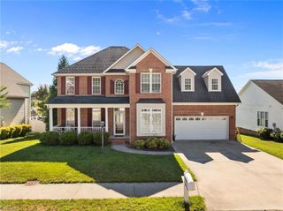 2537 Brook Stone Drive, Clemmons, NC 27012