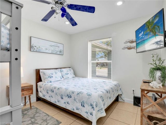 1268 Lake Shore DR, Naples, FL 34103