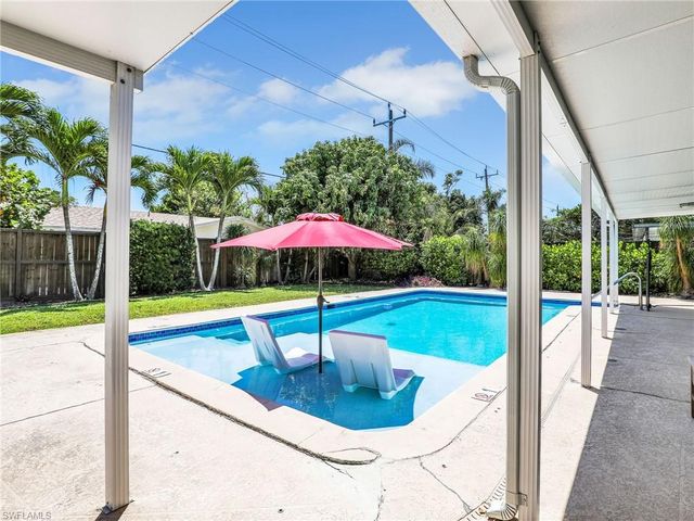 1268 Lake Shore DR, Naples, FL 34103