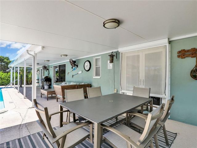 1268 Lake Shore DR, Naples, FL 34103