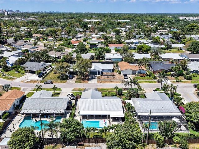 1268 Lake Shore DR, Naples, FL 34103