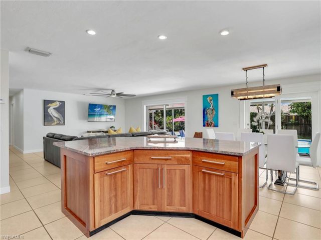 1268 Lake Shore DR, Naples, FL 34103