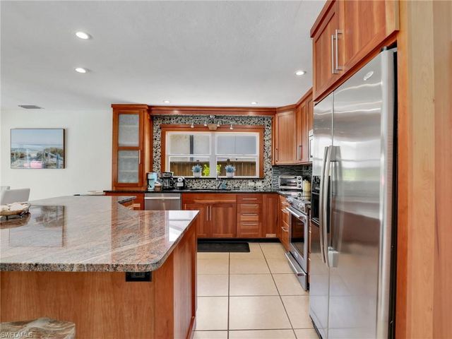 1268 Lake Shore DR, Naples, FL 34103