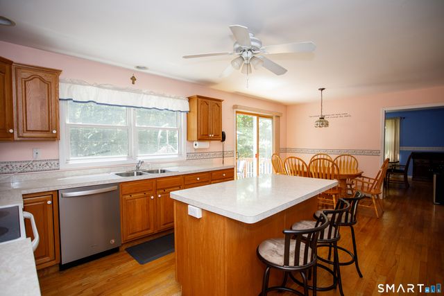 264 North Wawecus Hill Road, Norwich, CT 06360
