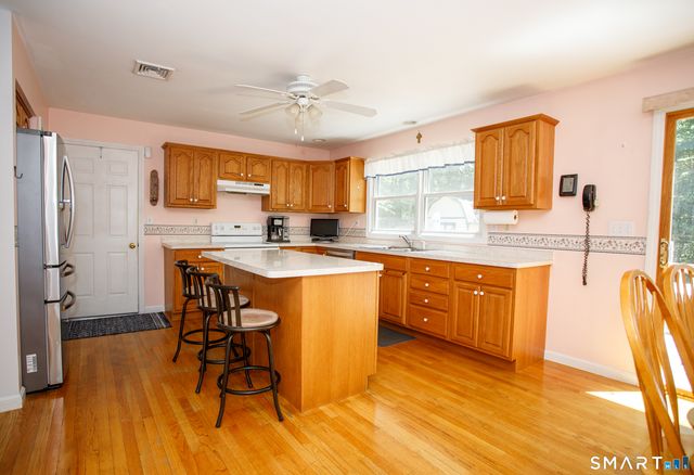 264 North Wawecus Hill Road, Norwich, CT 06360