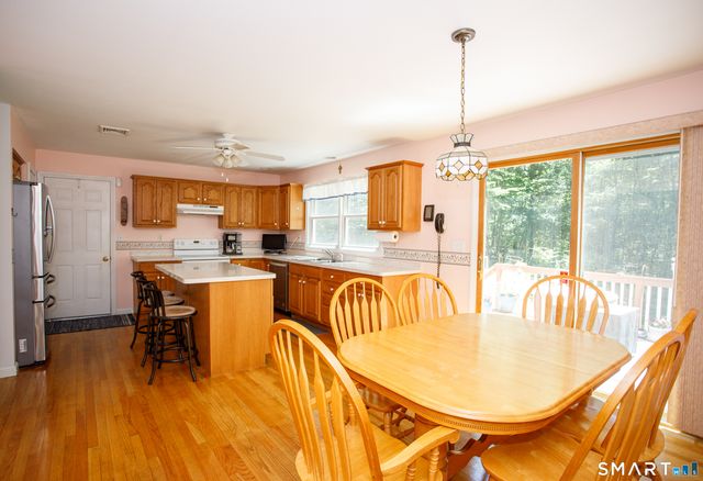 264 North Wawecus Hill Road, Norwich, CT 06360