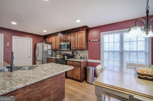 12 Berkshire Drive NW, Cartersville, GA 30120