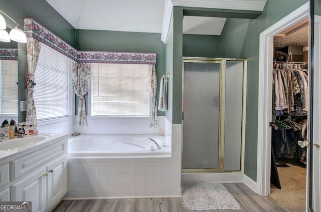 12 Berkshire Drive NW, Cartersville, GA 30120