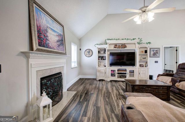 12 Berkshire Drive NW, Cartersville, GA 30120