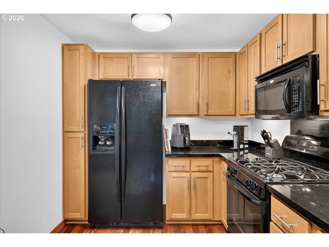 2335 Nw RALEIGH St 129, Portland, OR 97210