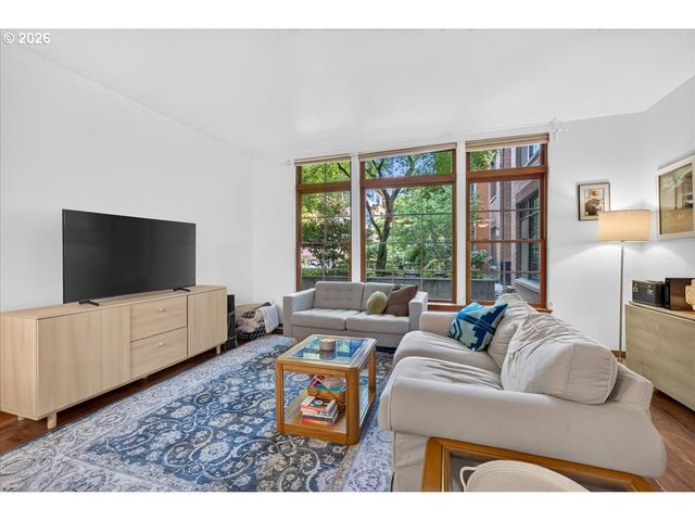 2335 Nw RALEIGH St 129, Portland, OR 97210
