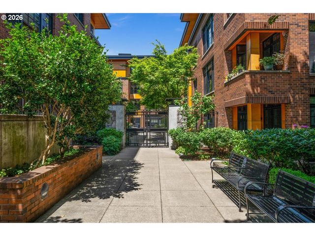 2335 Nw RALEIGH St 129, Portland, OR 97210