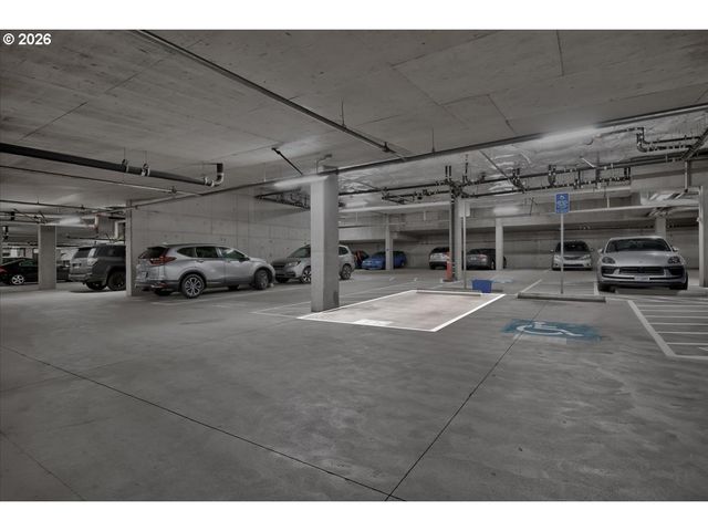 2335 Nw RALEIGH St 129, Portland, OR 97210