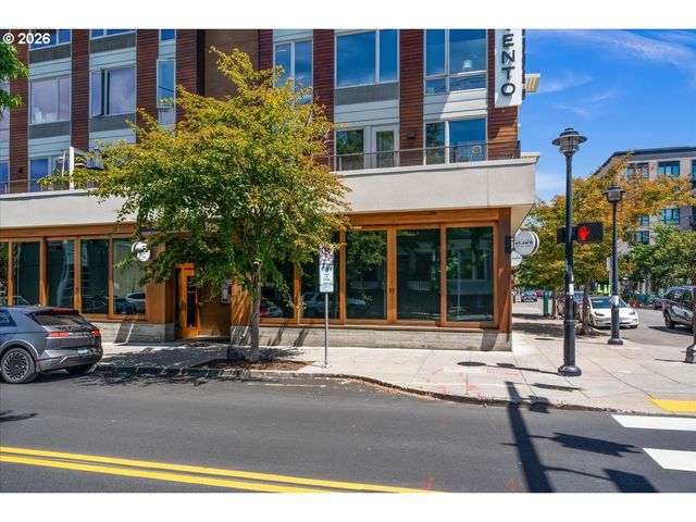 2335 Nw RALEIGH St 129, Portland, OR 97210