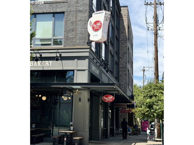 2335 Nw RALEIGH St 129, Portland, OR 97210