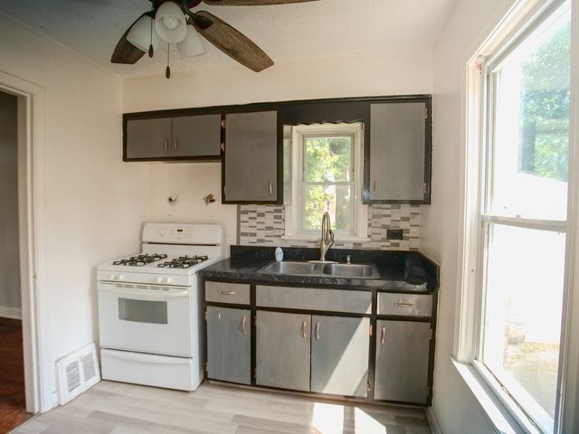 250 E 143rd Street, Dolton, IL 60419