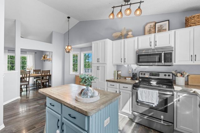 18691 Dylan Drive, Farmington, MN 55024