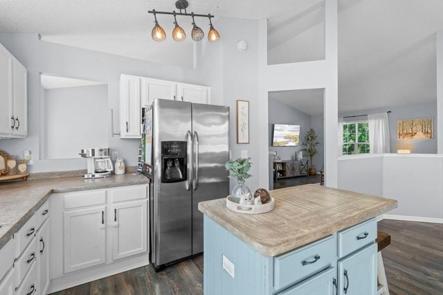 18691 Dylan Drive, Farmington, MN 55024