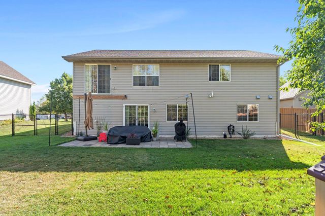 18691 Dylan Drive, Farmington, MN 55024