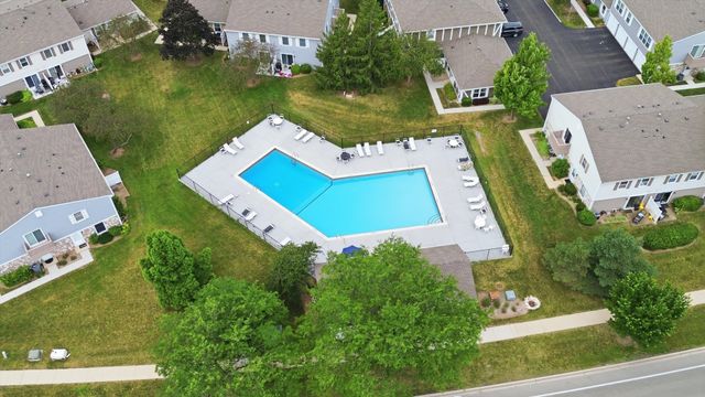 1046 Hampton Harbor 1046, Schaumburg, IL 60193