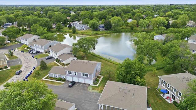 1046 Hampton Harbor 1046, Schaumburg, IL 60193