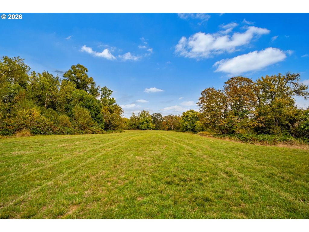 Image 38 of property listing at 14815 Sw DELASHMUTT Ln, Mc Minnville, OR 97128